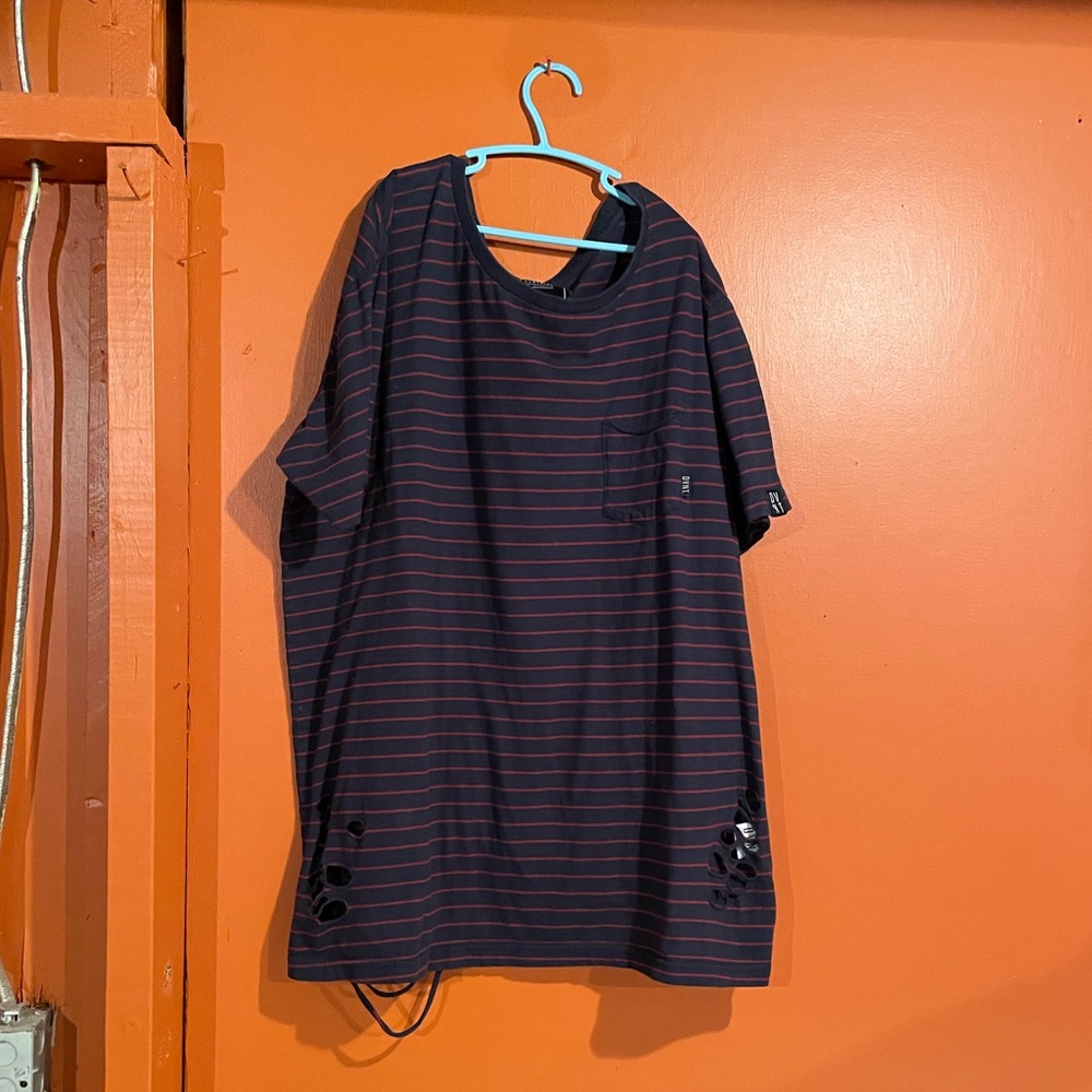 🇦🇺 🩸 Distressed DVNT Striped Tee Shirt Melbourne Blue Red Stripes 🇦🇺